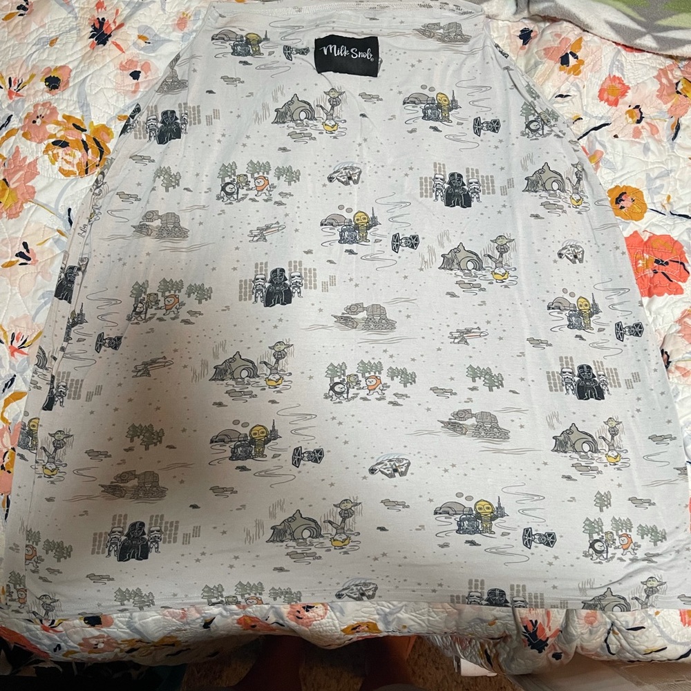 Milk Snob car seat cover.